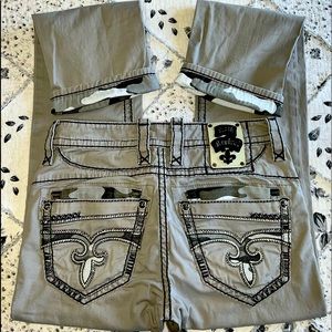 ROCK REVIVAL Straight Stretch Twill Camo Cuffed Buckle Pants Mens 30 up 32” NWOT